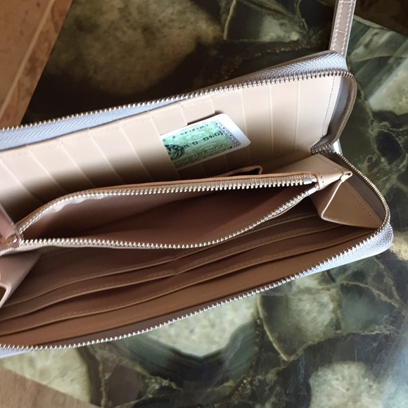 Nordstrom Croc Embossed Zip Around Wallet/New - Picture 4 of 6